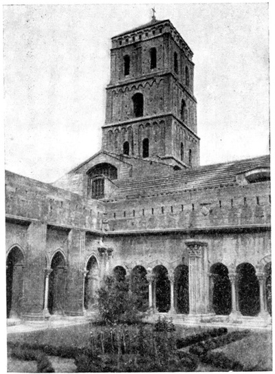 Арль (Прованс). Монастырская церковь Сен Трофим 1152—1180 гг.