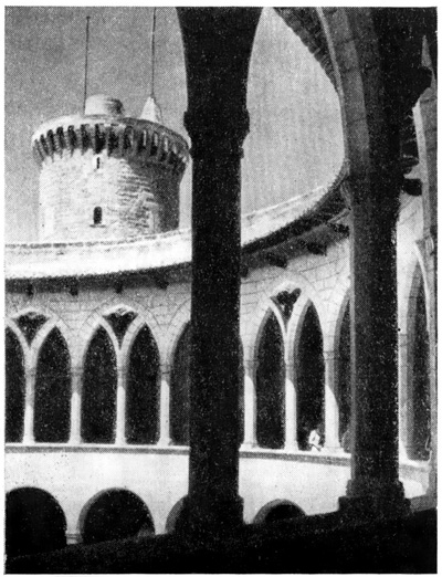 Остров Мальорка. Замок Бельвер, 1309—1314 гг., мастер Педро де Сальва