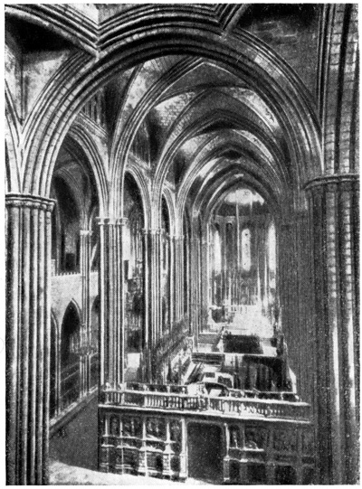 Барселона. Собор, начат в 1298 г., архитекторы Хайме Фарбе с острова Мальорют и Вернет Рокер