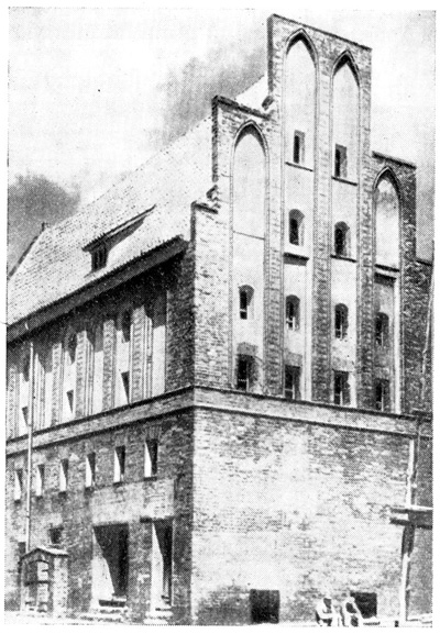 Торунь. Старая Житница, XIV в. Торунь. Старая Житница, XIV в.