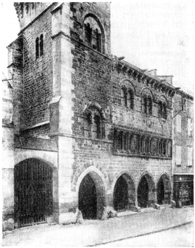 Сент Антонен. Ратуша, середина XII в.